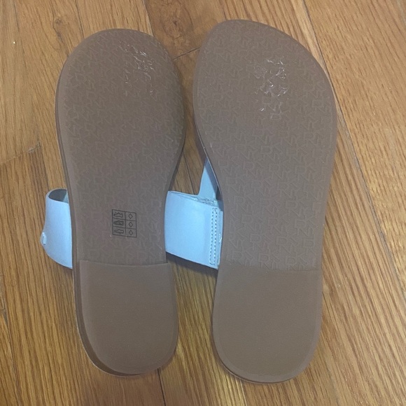 DKNY Sky Blue Thong Sandals - Picture 5 of 5